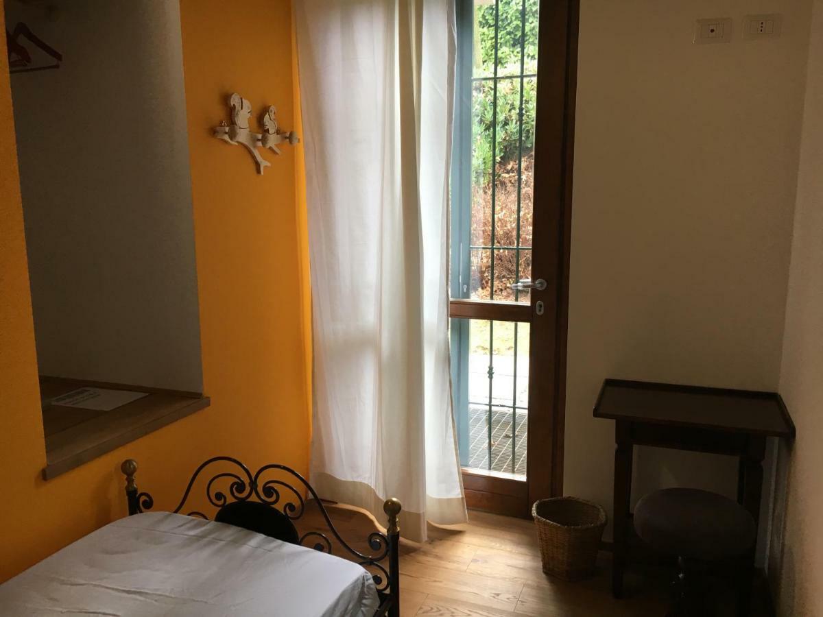 Bed and Breakfast Elleboro Carugo Экстерьер фото