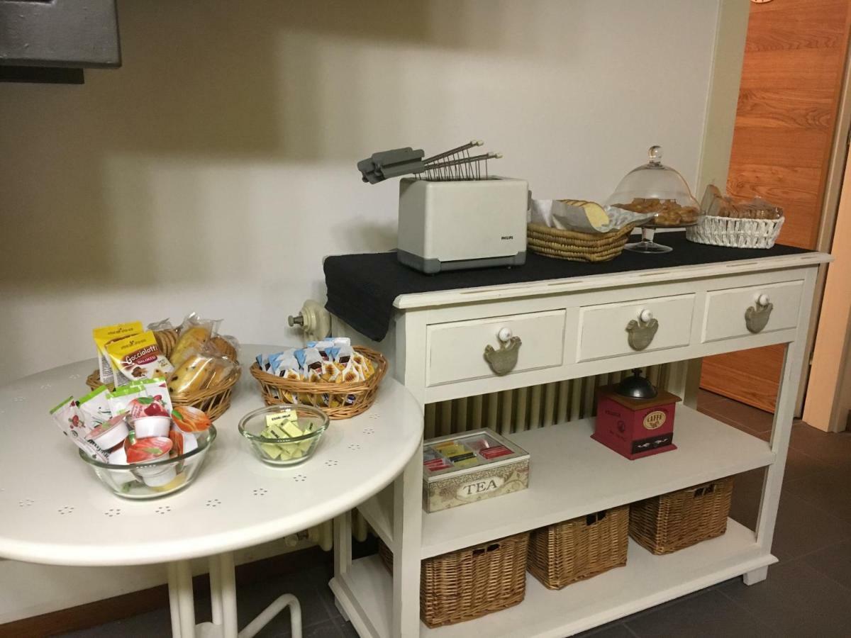 Bed and Breakfast Elleboro Carugo Экстерьер фото